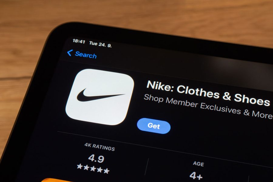 Responsive Nike Logo in App